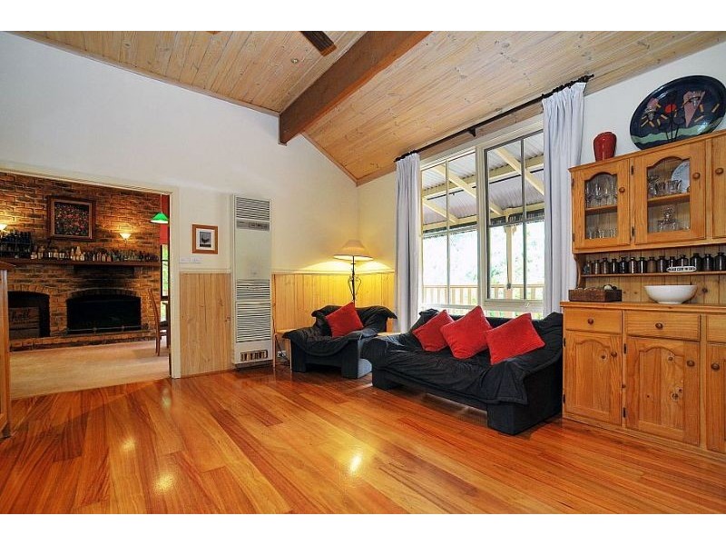 20 Bolton Road, Selby VIC 3159