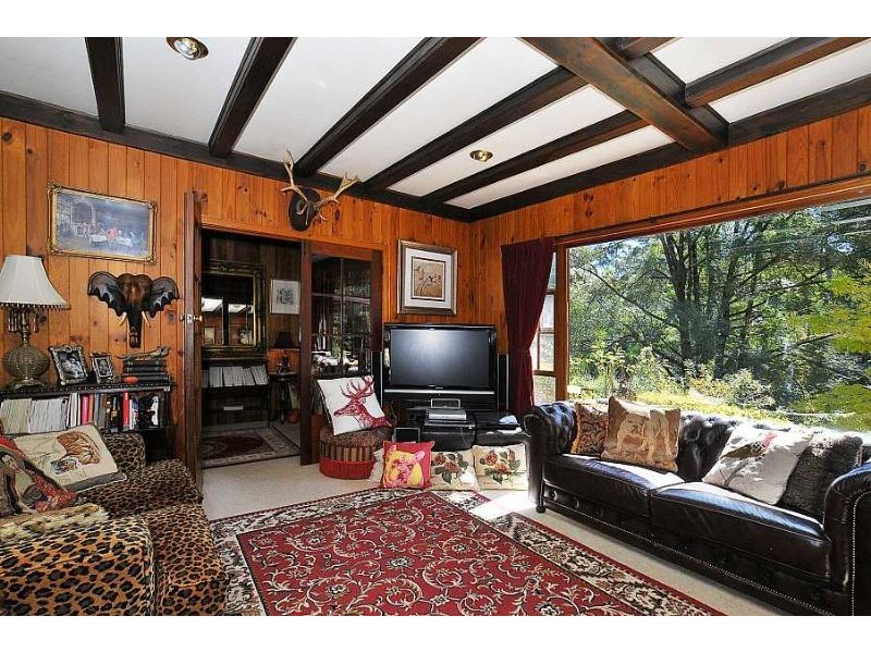 1 Florence Avenue, Sassafras VIC 3787