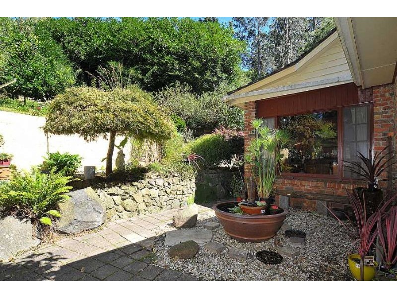 1 Florence Avenue, Sassafras VIC 3787