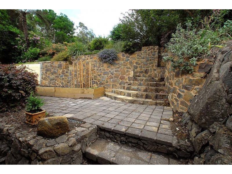 1 Florence Avenue, Sassafras VIC 3787