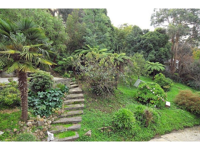 33 Monbulk Road, Belgrave VIC 3160