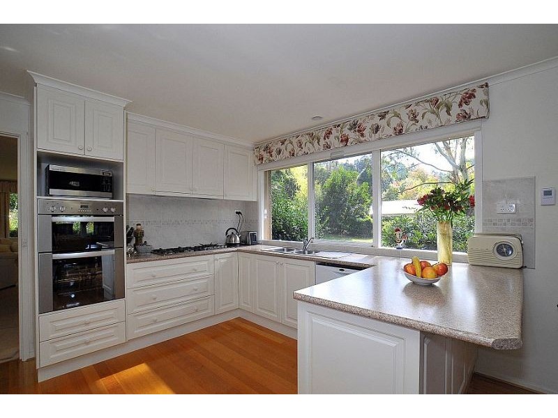 8 Toorak Road, Mount Dandenong VIC 3767