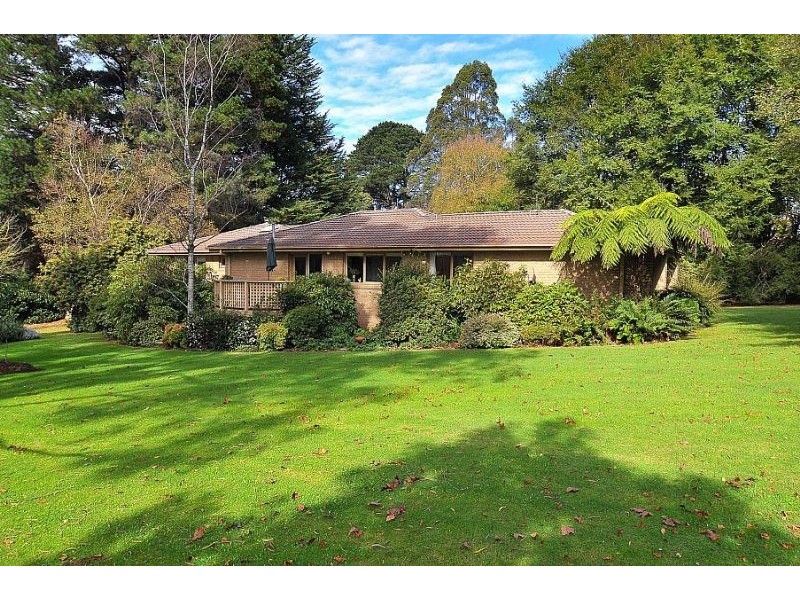 8 Toorak Road, Mount Dandenong VIC 3767
