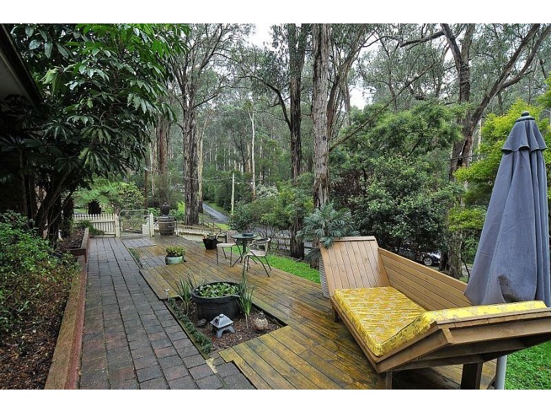4 Ronald Avenue, Selby VIC 3159