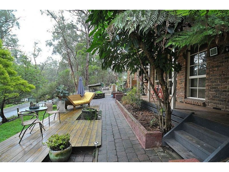 4 Ronald Avenue, Selby VIC 3159