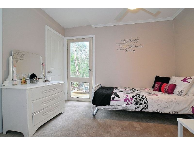 4 Ronald Avenue, Selby VIC 3159