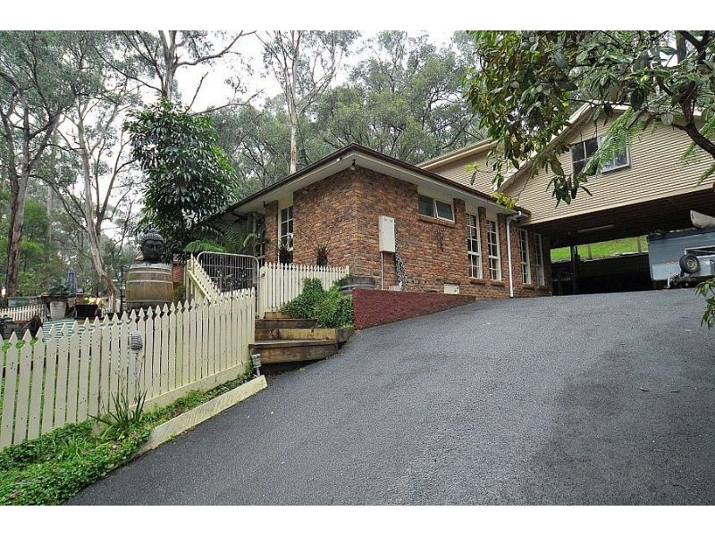 4 Ronald Avenue, Selby VIC 3159