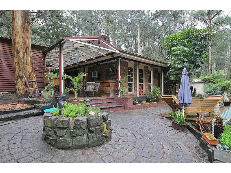 4 Ronald Avenue, Selby VIC 3159