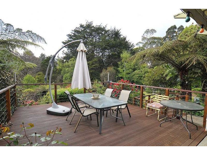 13 Cambridge Road, Mount Dandenong VIC 3767