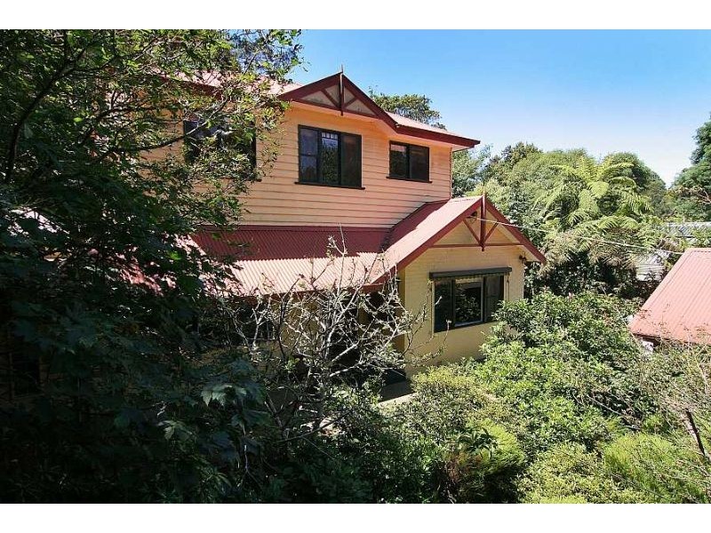 27 Monash Avenue, Olinda VIC 3788