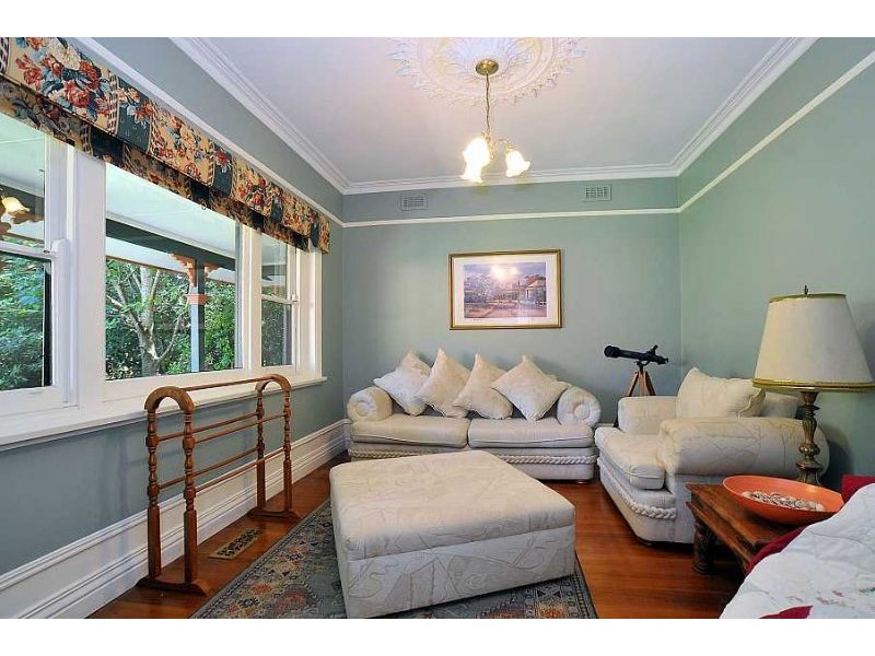 27 Monash Avenue, Olinda VIC 3788