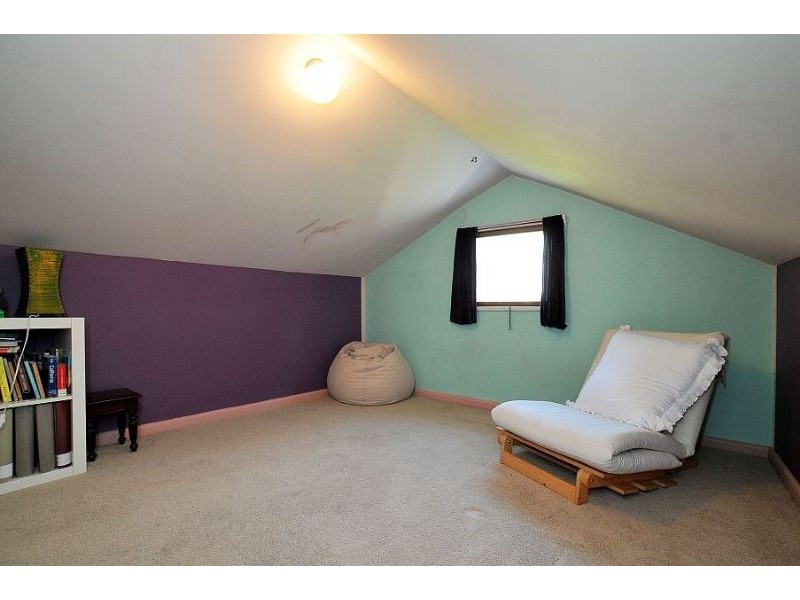 23 Falls Road, Kalorama VIC 3766