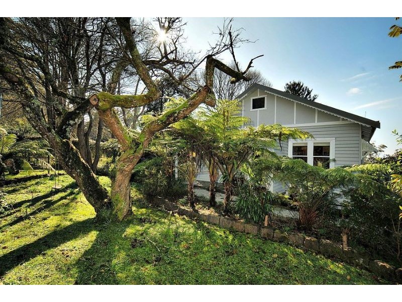 23 Falls Road, Kalorama VIC 3766