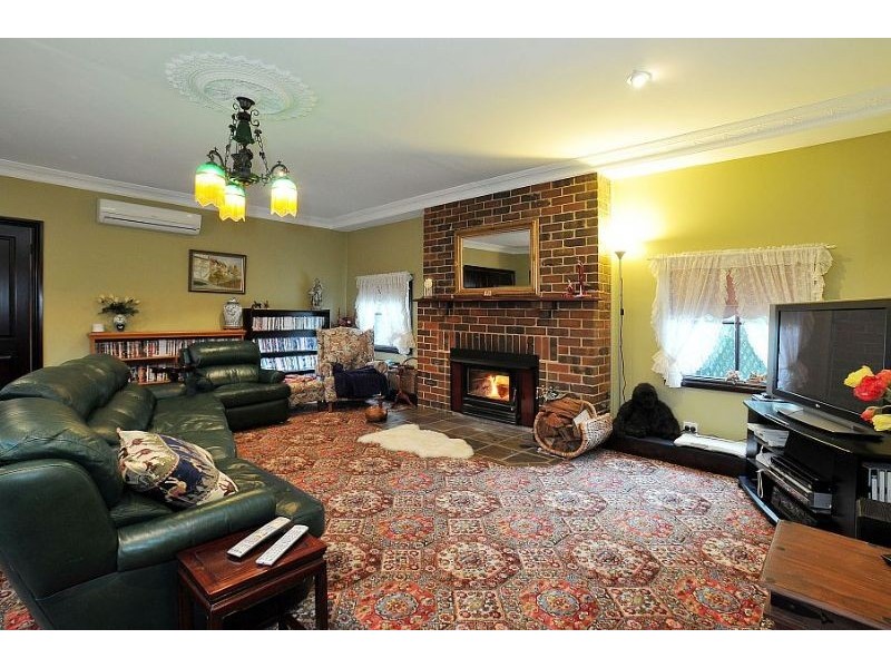 322 Mt Dandenong Tourist Road (Enter via The Crescent), Sassafras VIC 3787