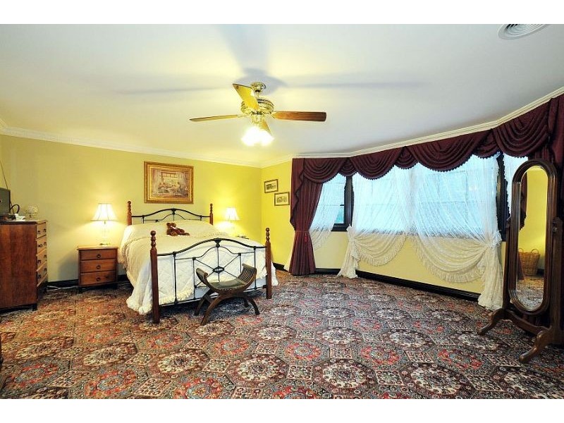 322 Mt Dandenong Tourist Road (Enter via The Crescent), Sassafras VIC 3787