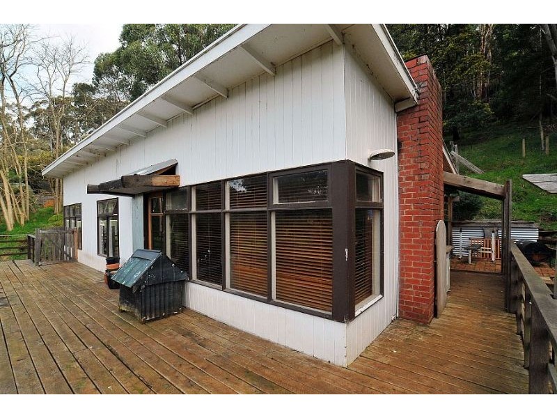 6 Ernest Road, Kalorama VIC 3766