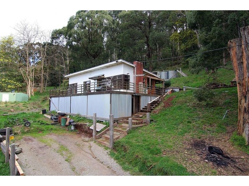 6 Ernest Road, Kalorama VIC 3766