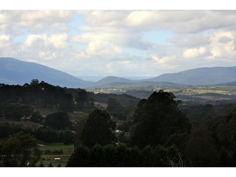 349-351 Monbulk Road, Silvan VIC 3795