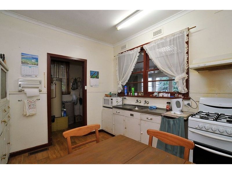 4 School Road, Olinda VIC 3788