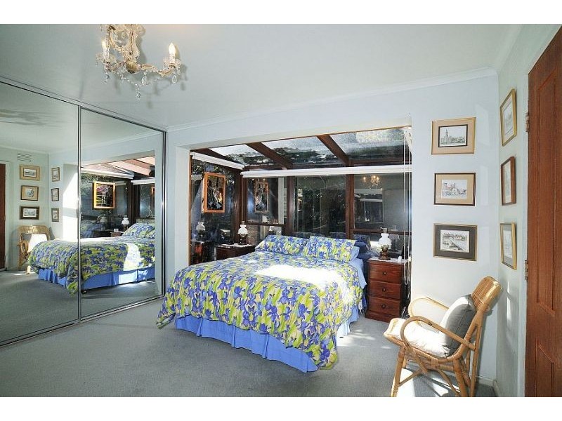 8 Greenthorpe Road, Olinda VIC 3788