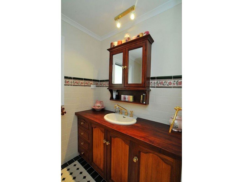 86 Trumpington Grove, Kallista VIC 3791