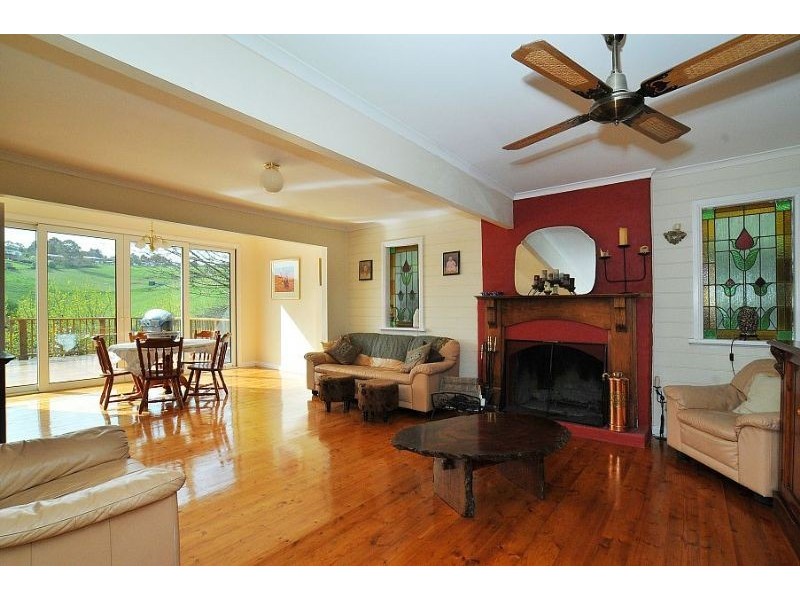 86 Trumpington Grove, Kallista VIC 3791