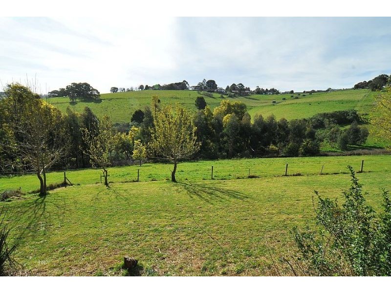 86 Trumpington Grove, Kallista VIC 3791