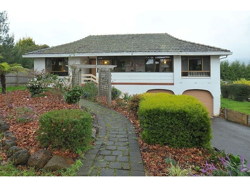 42 David Hill Road, Monbulk VIC 3793