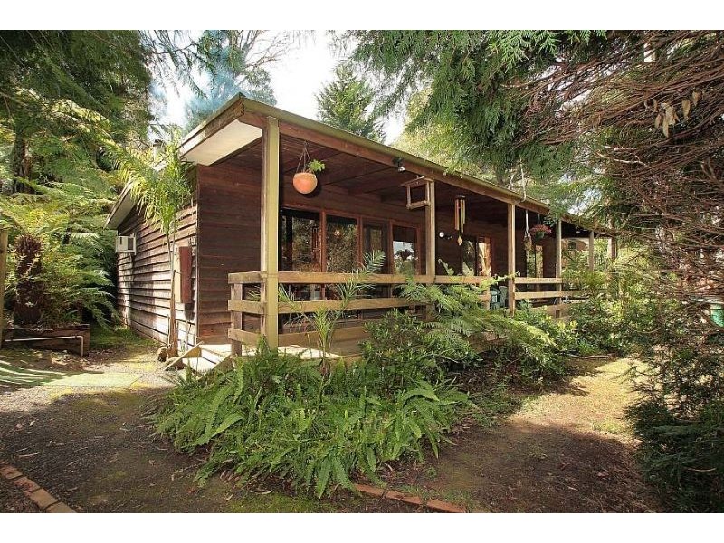 25 Menin Road, Monbulk VIC 3793