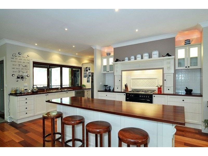 18-20 Vika Avenue, Monbulk VIC 3793