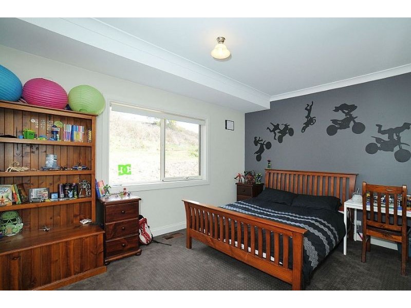 18-20 Vika Avenue, Monbulk VIC 3793