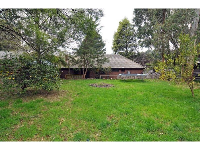 9 Oakley Street, Mount Dandenong VIC 3767