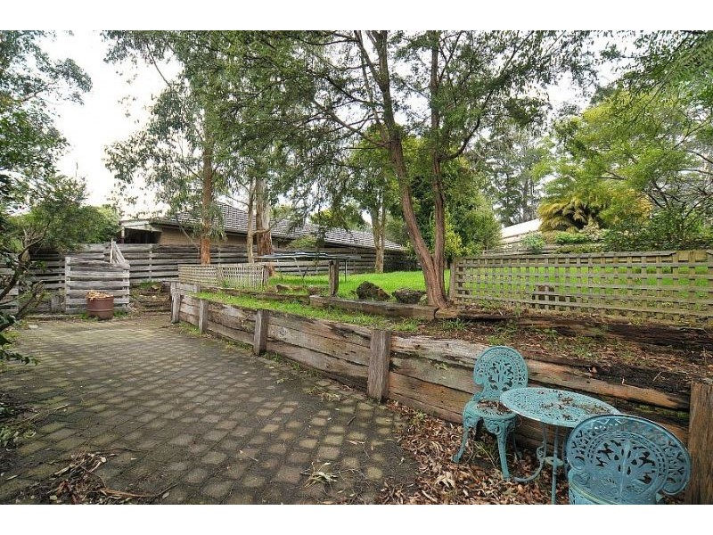 9 Oakley Street, Mount Dandenong VIC 3767