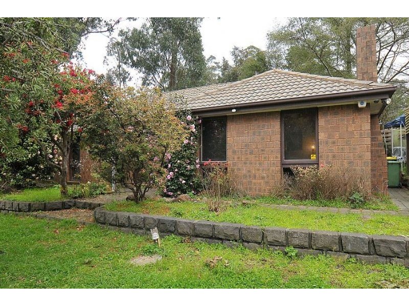 9 Oakley Street, Mount Dandenong VIC 3767