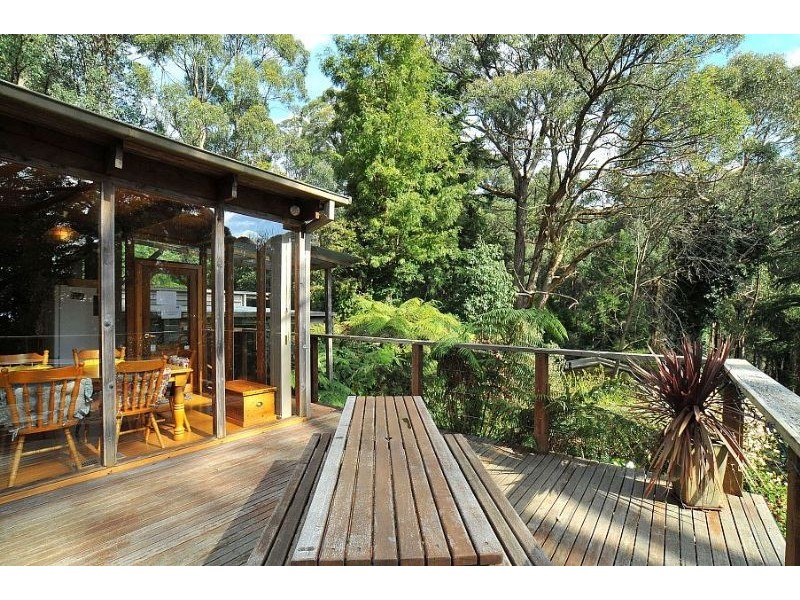 10 Old Coach Road, Sassafras VIC 3787
