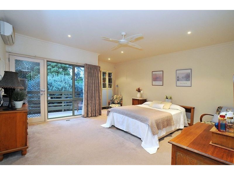 10-12 Ernest Road, Kalorama VIC 3766