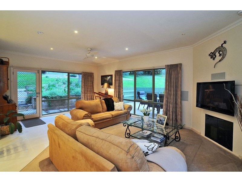 10-12 Ernest Road, Kalorama VIC 3766