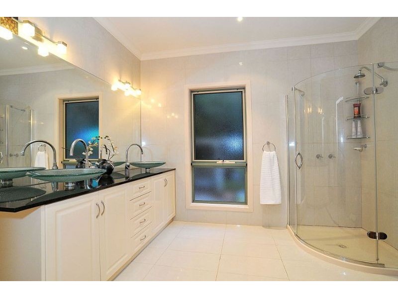 10-12 Ernest Road, Kalorama VIC 3766