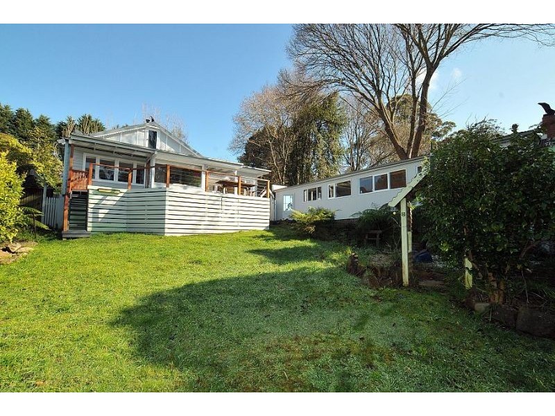 23 Falls Road, Kalorama VIC 3766