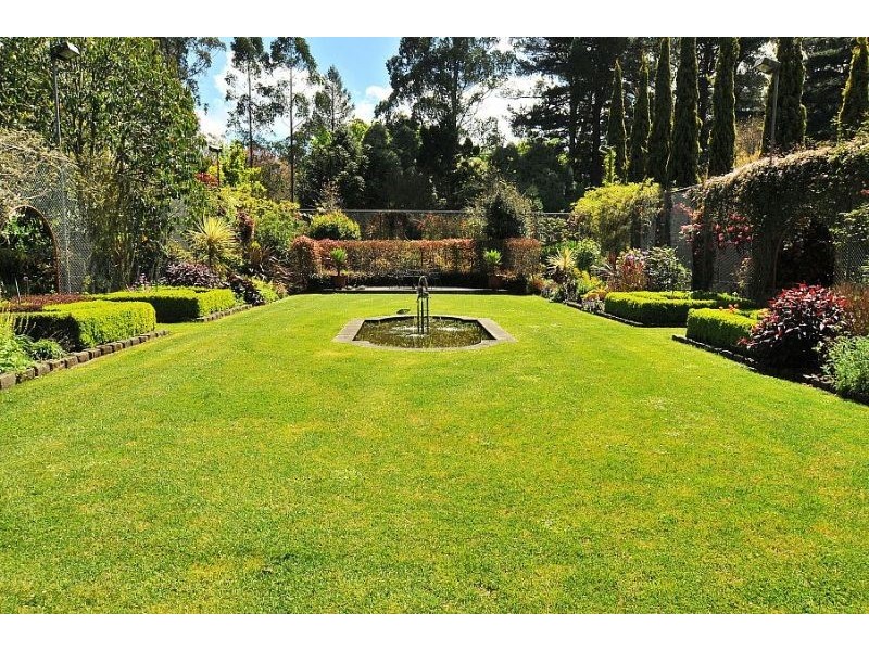 12 Mernda Road, Olinda VIC 3788