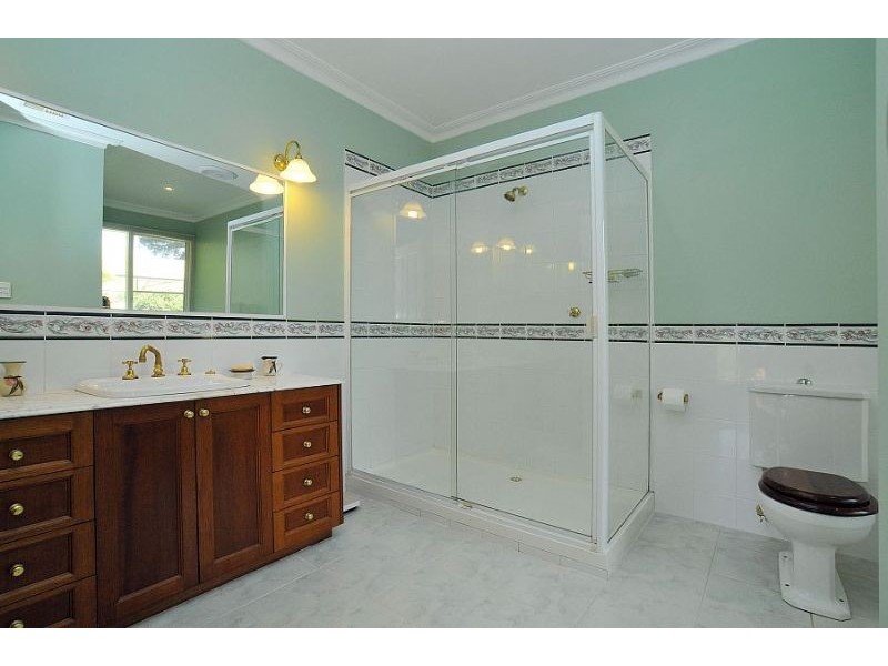 12 Mernda Road, Olinda VIC 3788