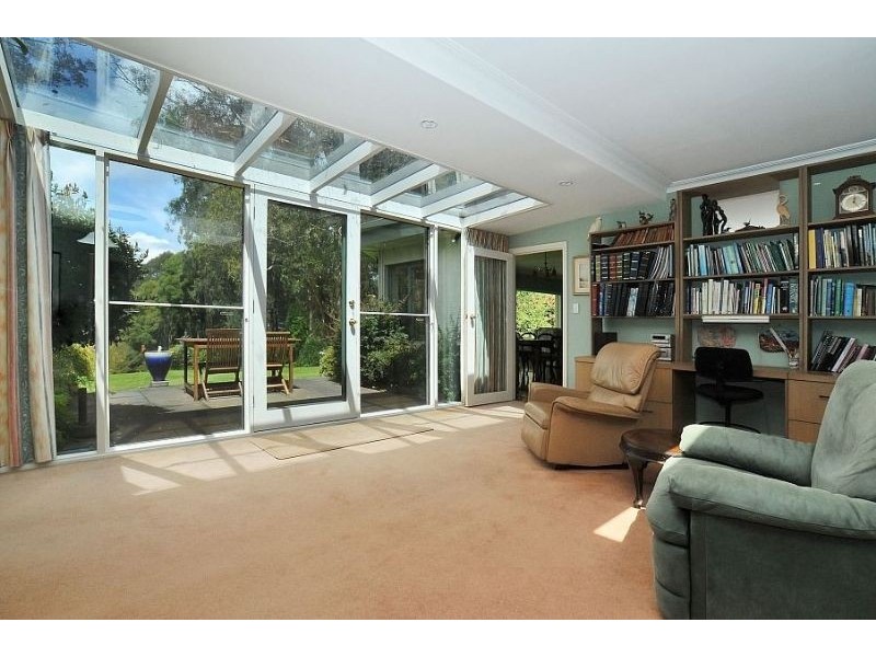 12 Mernda Road, Olinda VIC 3788