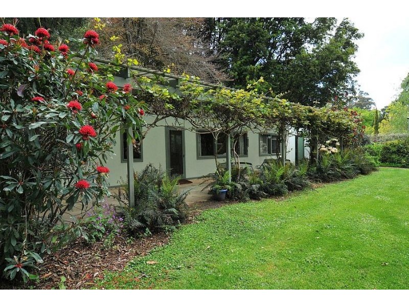 12 Mernda Road, Olinda VIC 3788