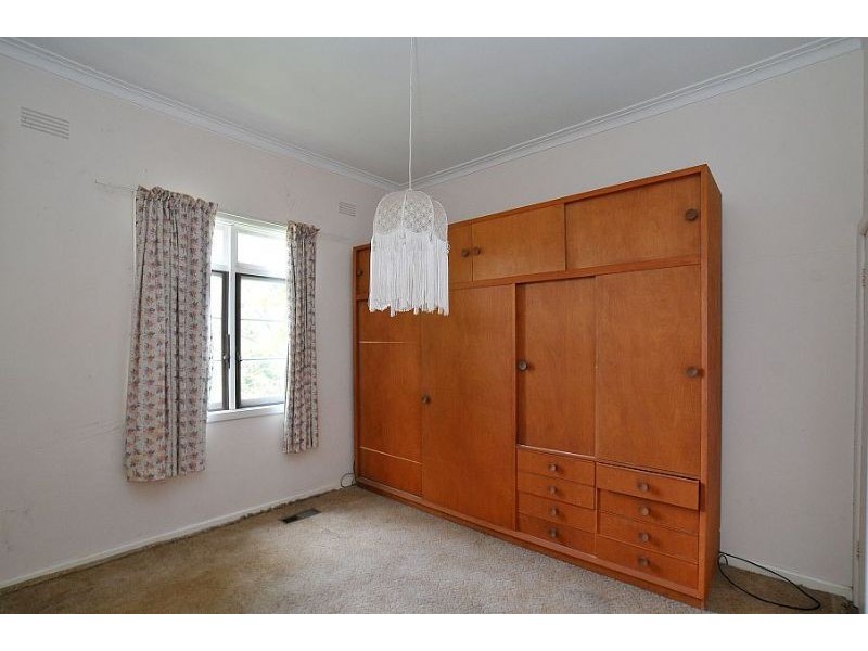 63 Falls Road, Kalorama VIC 3766