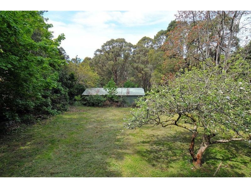 63 Falls Road, Kalorama VIC 3766