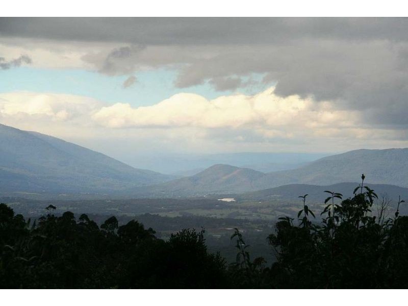 10 Yarrabee Road, Mount Dandenong VIC 3767