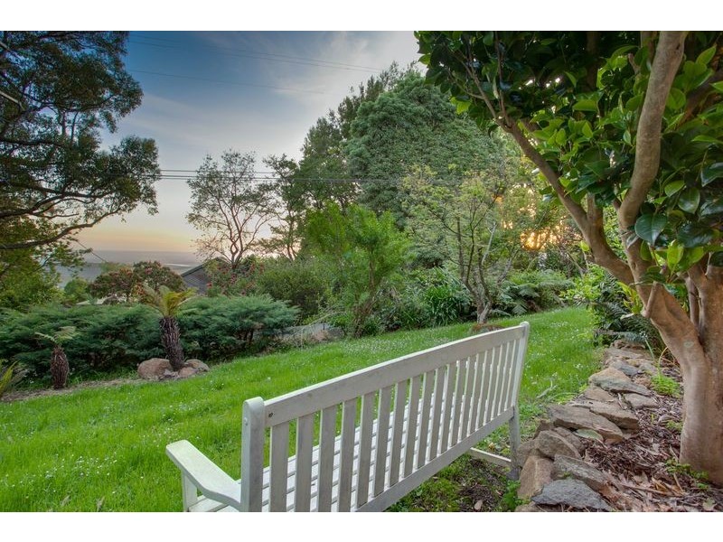 15 School Road, Ferny Creek VIC 3786