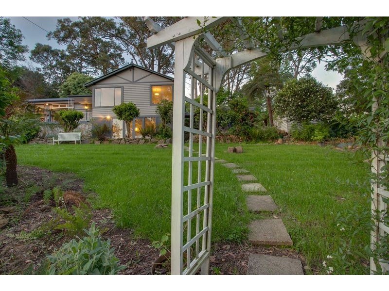 15 School Road, Ferny Creek VIC 3786