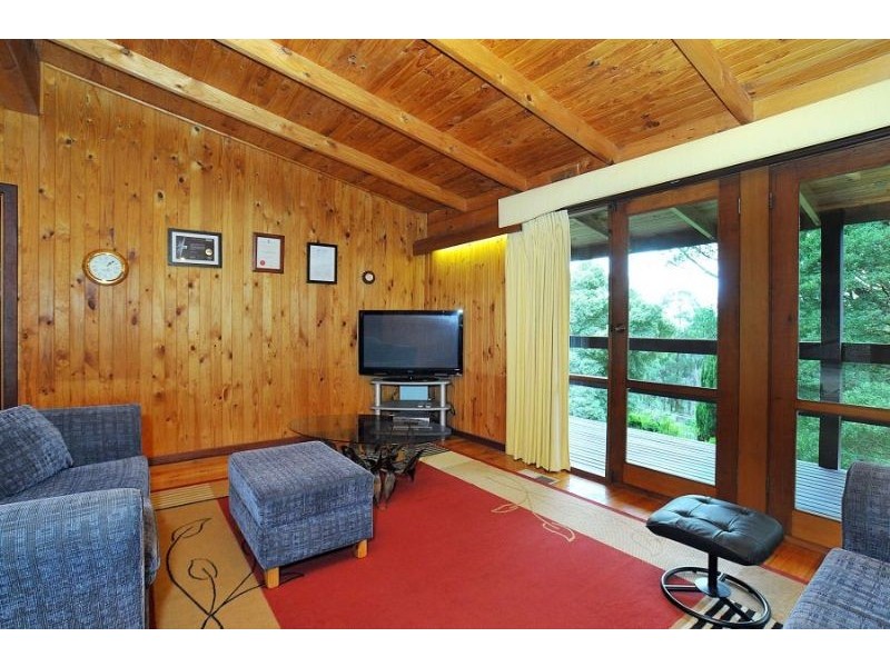 2 Eileen Avenue, Kalorama VIC 3766