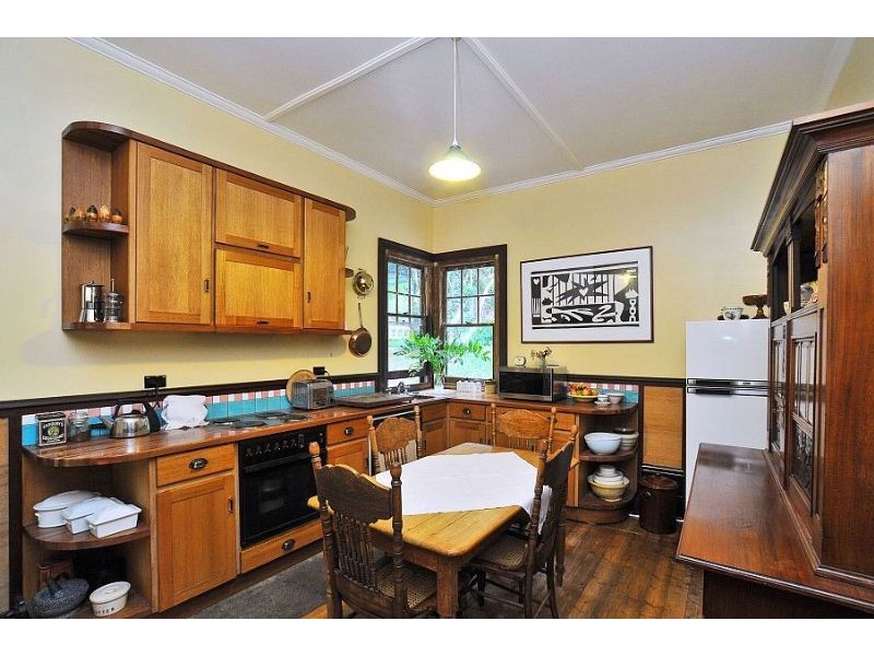 1461 Mt Dandenong Tourist Rd, enter Monash Ave, Olinda VIC 3788